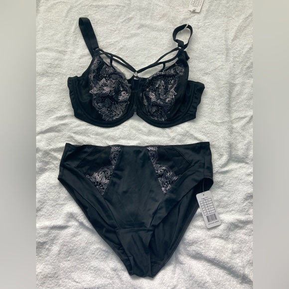 Elomi wired lengerie set